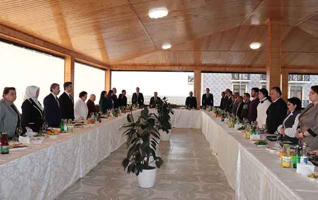 naftalanda-iftar-sufresi-acilib
