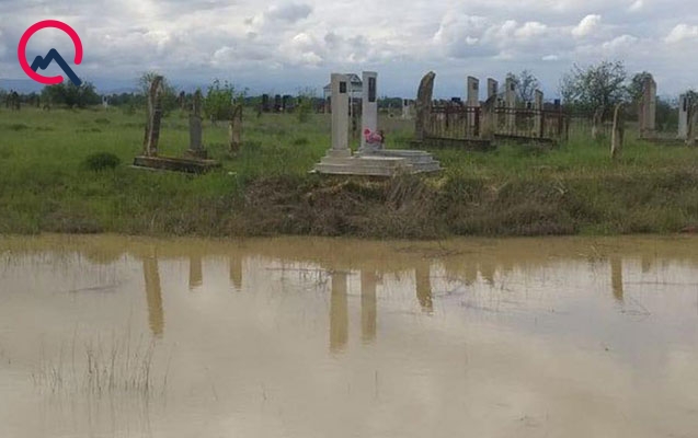agdamda-cay-dasdi-qebiristanligi-sel-basdi