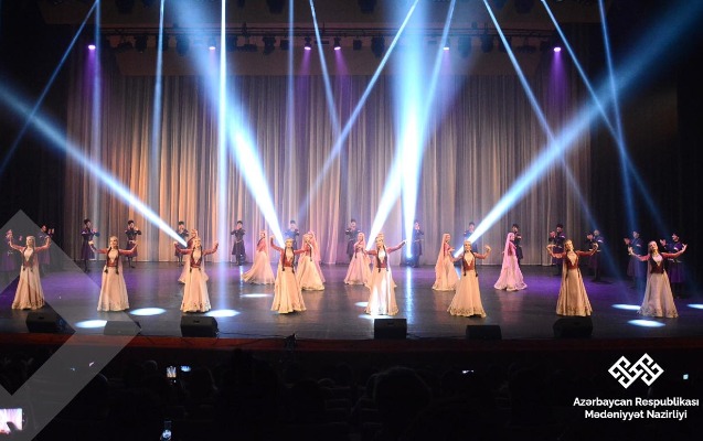 menim-azerbaycanim-adli-xeyriyye-konserti-kecirildi