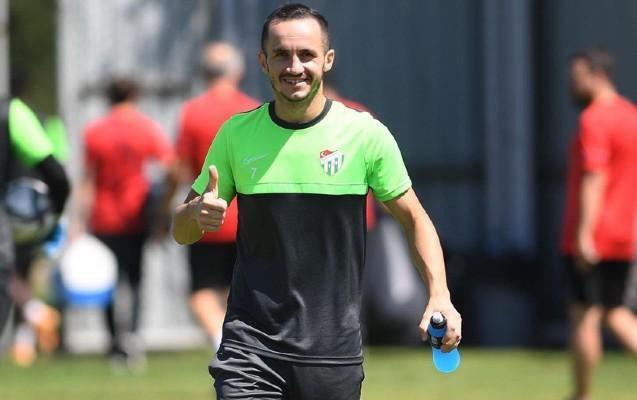 bursaspor-namik-eleskerovla-muqavileye-xitam-verir