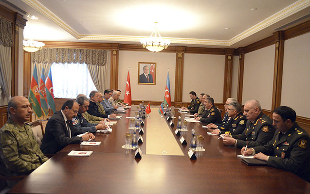 hulusi-akar-azerbaycana-geldi