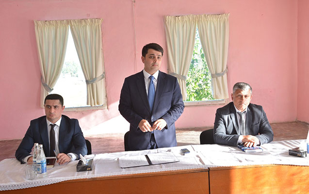 neftcalanin-icra-bascisi-vetendaslarin-problemlerini-dinledi