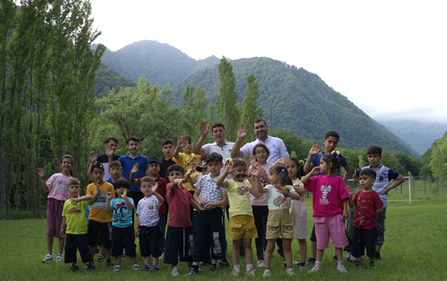 avrora-qrupdan-kimsesiz-usaqlara-maraqli-hediyye