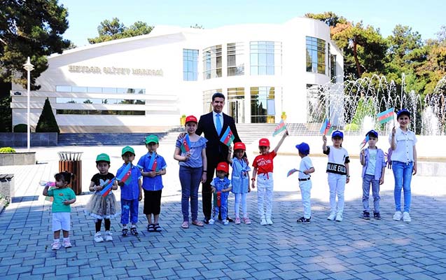 naftalanda-sehid-ve-qazi-ovladlari-ucun-bayram-tedbiri