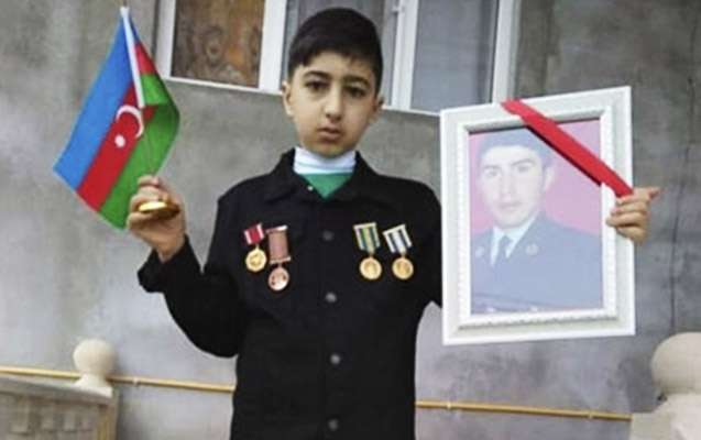 sehid-anasi-13-yasli-ovladinin-olumunde-hekimleri-gunahlandirir