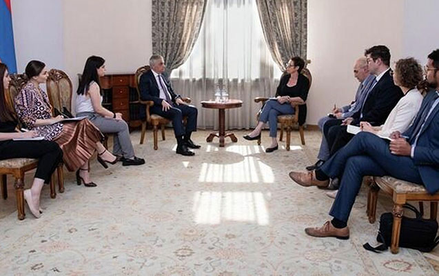 qriqoryan-abs-ve-fransa-sefirleri-ile-kommunikasiyalarin-berpasini-muzakire-etdi