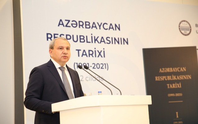 bdu-nun-nesr-etdiyi-kitabin-teqdimati-kecirildi