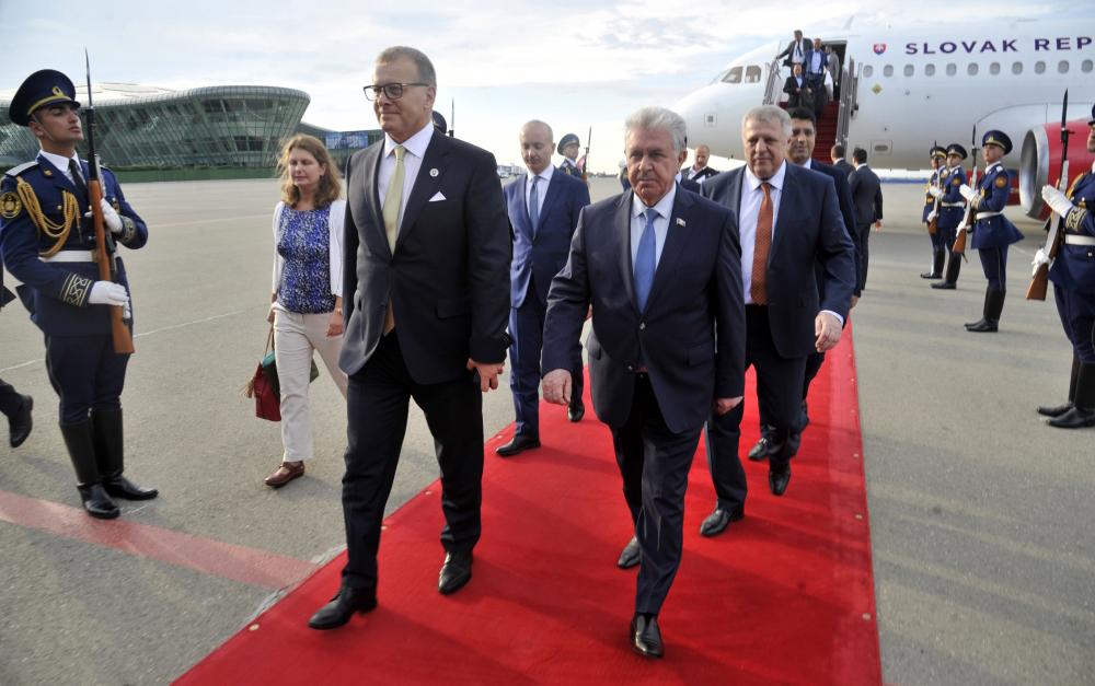 slovakiya-milli-surasinin-sedri-azerbaycana-geldi