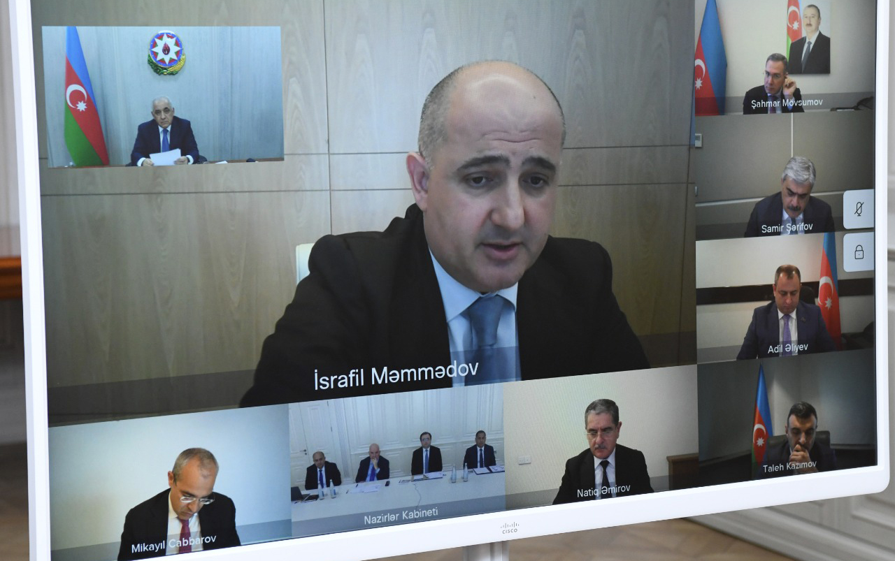 dovlet-neft-fondunun-iclasi-kecirildi