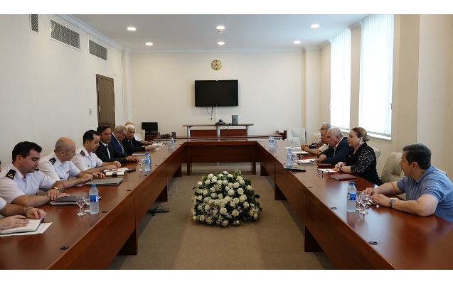 fhn-yaninda-ictimai-suranin-novbeti-iclasi-kecirildi