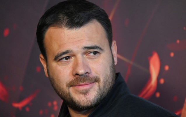 bele-getse-kinoteatrda-tennis-oynayacagiq