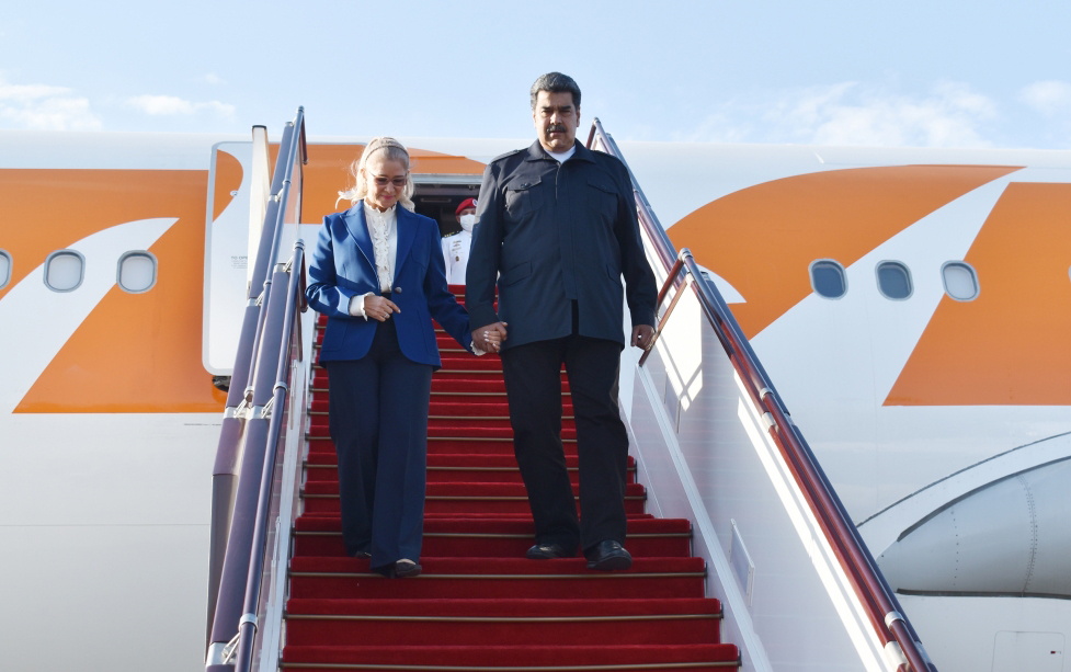 maduro-azerbaycana-geldi