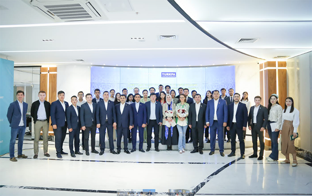 yap-ci-deputat-qazaxistanin-hakim-partiyasinin-gencleri-ile-gorusdu