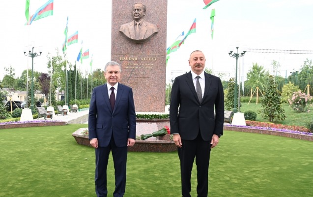 eliyevle-mirziyoyev-daskendde-heyder-eliyev-meydaninin-acilisina-qatildi