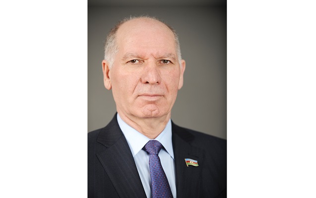 ady-karat-holdinqden-100-min-teleb-edir