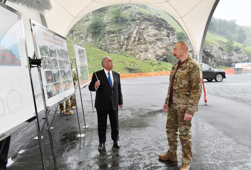 Prezident Göygöldə inşa edilən iki tunelin tikintisi ilə tanış oldu - Fotolar