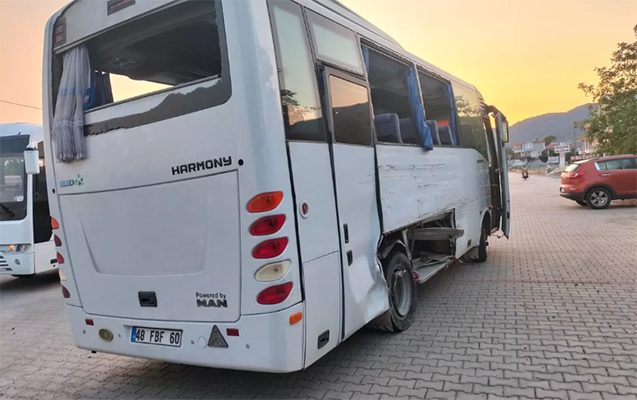 turkiyede-rus-turistleri-dasiyan-avtobus-qezaya-ugradi