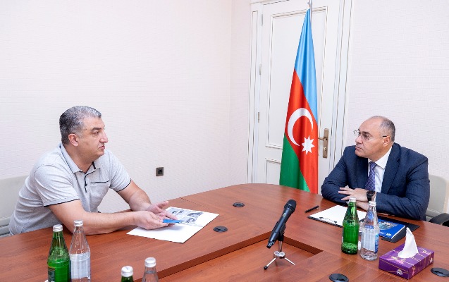 sefer-mehdiyev-qobustanda-vetendaslari-qebul-etdi