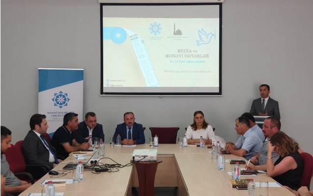 oguzda-media-ve-menevi-deyerler-adli-seminar-kecirilib