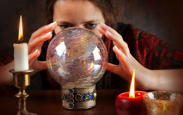 qadini-dua-adi-ile-aldadib-pullari-ogurladi-ozune-masin-aldi