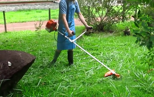 60-yasli-qadin-ehtiyatsizliqdan-qolunu-kesdi