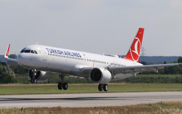 “Turkish Airlines”ın təyyarəsi Bakı aeroportuna geri qayıtdı