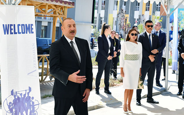 İlham Əliyev və Mehriban Əliyeva İslamiadada idmançılarla görüşdü