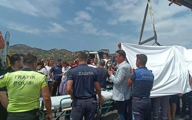 İbrahim Tatlıses avtomobildən belə çıxarıldı