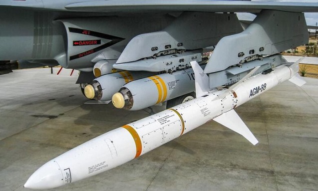 HARM raketləri Ukrayna “Su-27”lərinə inteqrasiya olundu