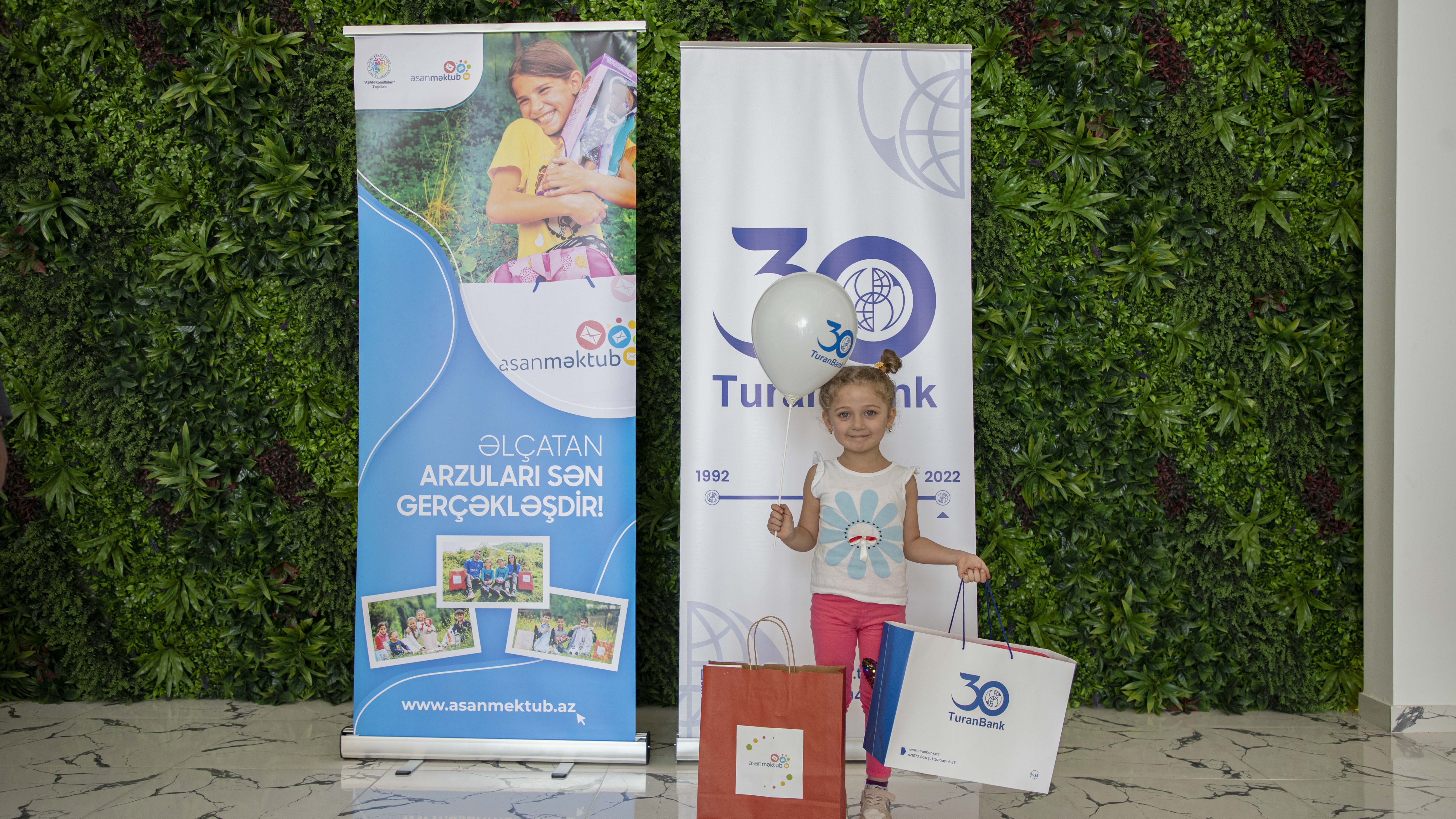 TuranBank “ASAN Məktub”la birgə məktəblilərin arzularını gerçəkləşdirib - FOTOLAR