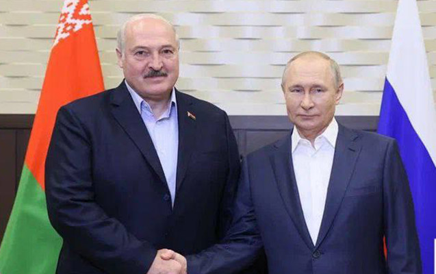 Putin Soçidə Lukaşenko ilə görüşdü.