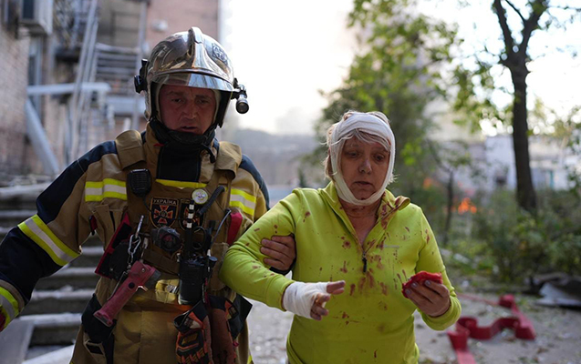 Ukrayna şəhərləri atəşə tutuldu - 10 ölü, 60 yaralı