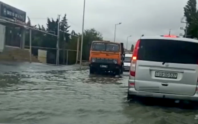 Yağış yağdı, Binəqədi bu vəziyyətə düşdü