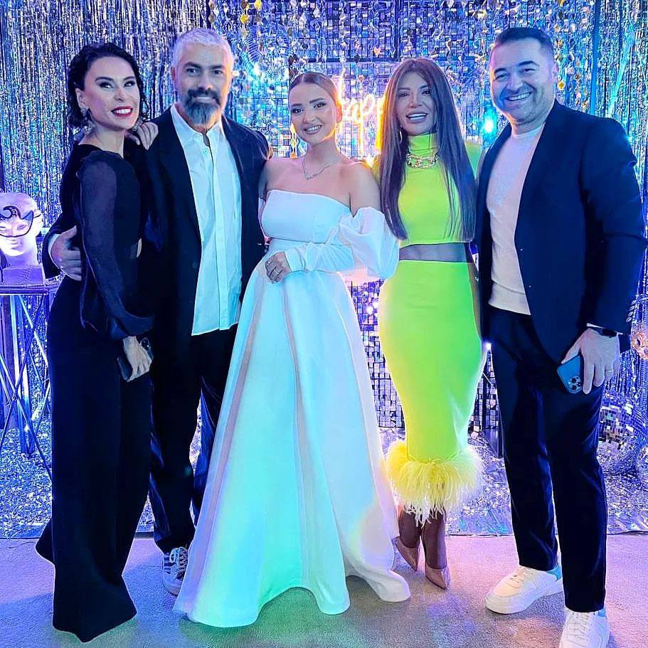 Doğum günlərini birlikdə qeyd etdilər - FOTOLAR 9 Doğum günlərini birlikdə qeyd etdilər - FOTOLAR