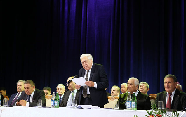 anar-35-ildir-rehberlik-etdiyi-ayb-ye-yeniden-sedr-secildi