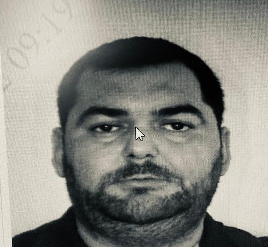 Qızıl tapmaq məqsədilə tarixi abidəni sökmək istədilər - FOTOLAR 5 Qızıl tapmaq məqsədilə tarixi abidəni sökmək istədilər - FOTOLAR