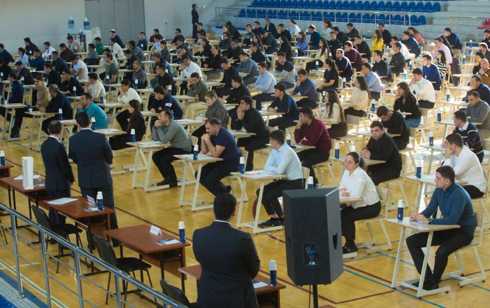 prokurorluqda-islemek-isteyen-174-namized-imtahan-verdi