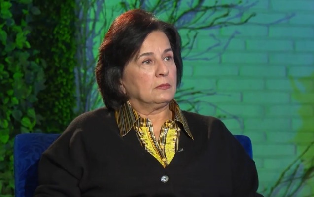 bu-analar-qizlarinin-evini-yixirlar