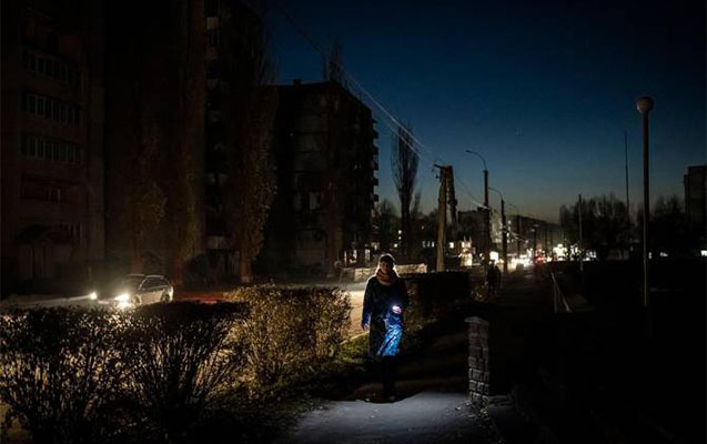 Ukraynada milyonlarla insan işıqsız qaldı