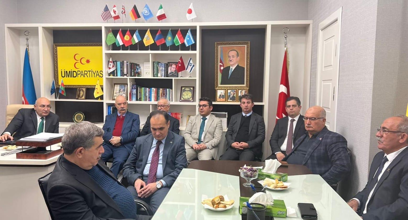 Güney Azərbaycan Keçici Milli Məclisinin üzvləri Bakıda - FOTOLAR