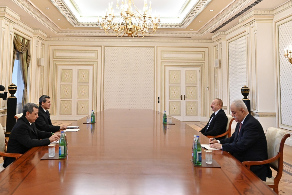 Президент принял главу МИД Туркменистана