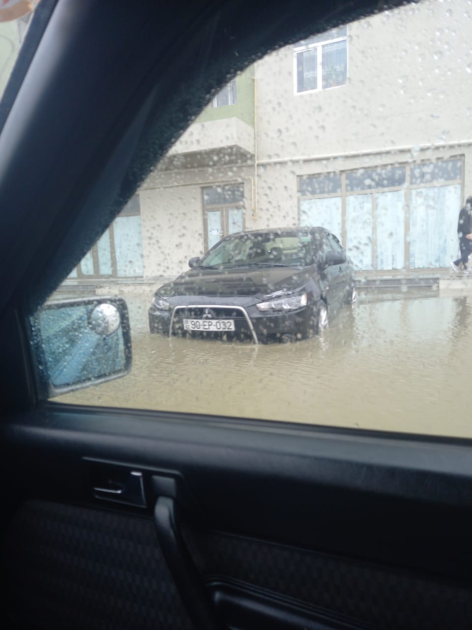 MİDA-nın su basan həyətləri ilə bağlı açıqlama - VİDEO