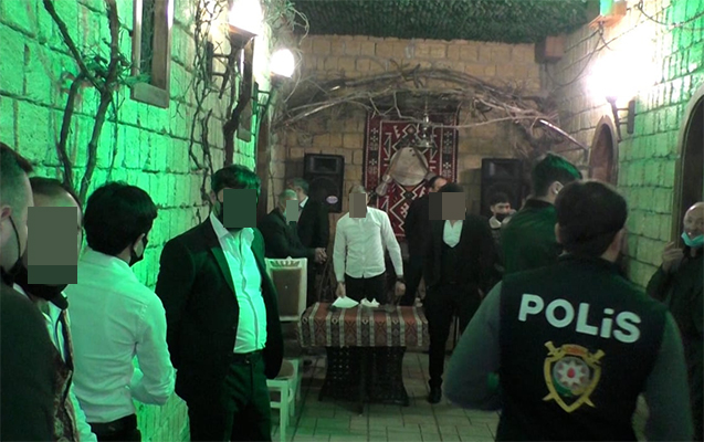 oglunun-ciyeraxsaminda-qumar-teskil-eden-ata-hebs-edildi