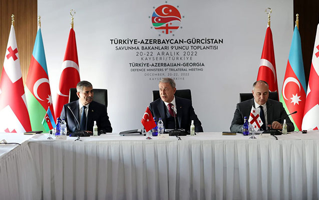 Azərbaycan, Türkiyə və Gürcüstan müdafiə nazirlərinin üçtərəfli görüşü keçirildi
