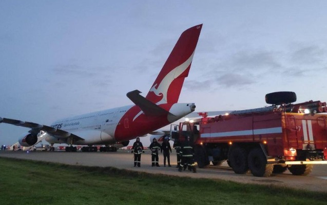 londona-ucan-teyyare-bakida-tecili-enis-etdi