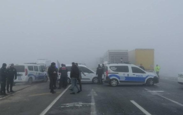 turkiyede-yol-qezasinda-2-herbci-oldu