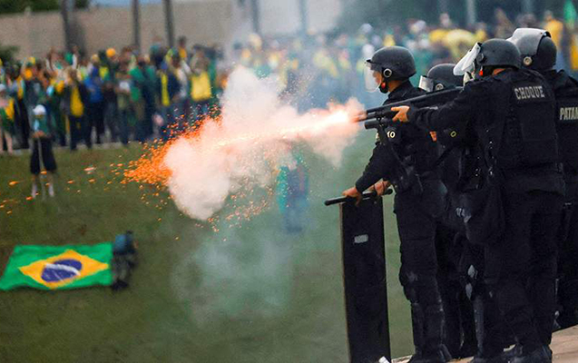 feysbuk-braziliyadaki-igtisaslari-destekleyen-yazilari-silecek
