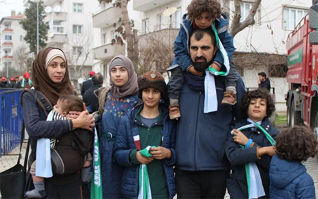 erdogani-yaxindan-gormek-isteyen-aile-fransadan-turkiyeye-geldi