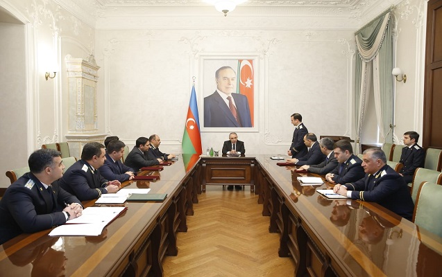 kamran-eliyev-hakim-teyin-edilen-prokurorluq-iscileri-ile-gorusdu