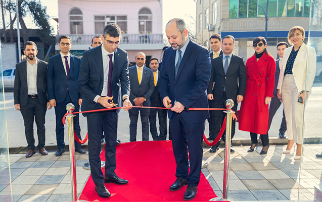 yelo-bankin-daha-bir-reqemsal-filiali-xacmazda
